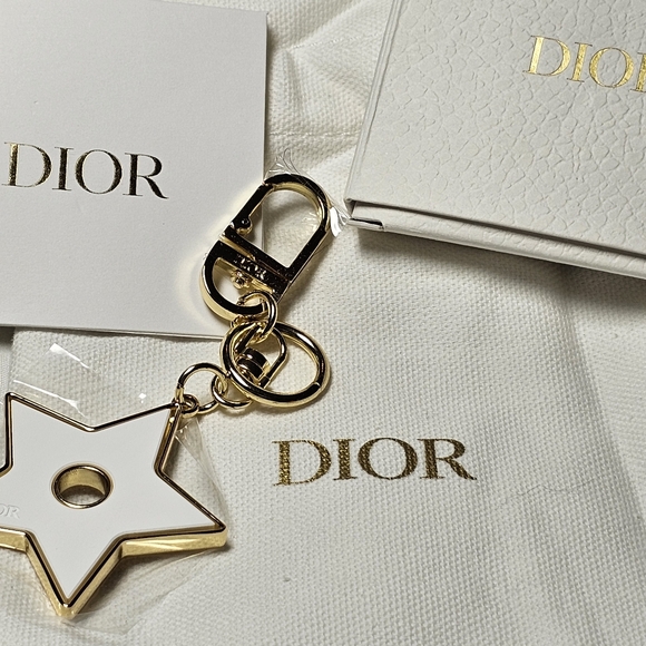 Dior Keychain Bag Charm  Diffuser With Gold and White Star Charm Aroma Stone NIB - Picture 7 of 7